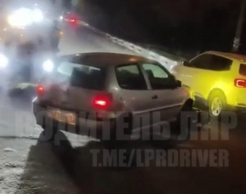 В Луганске разбился юный мотоциклист