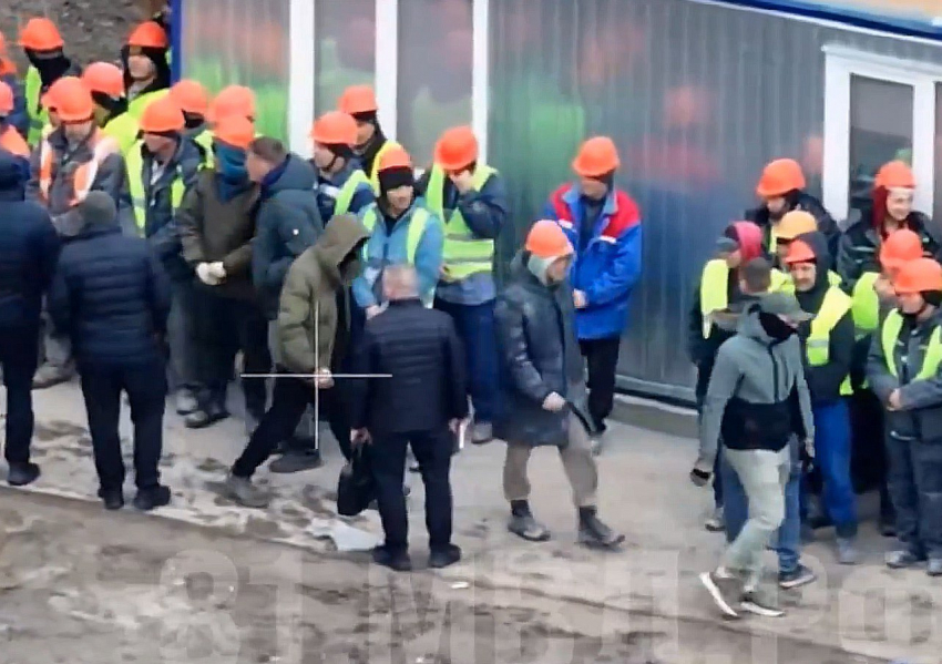 В Луганске 24 мигранта попались в руки Росгвардии