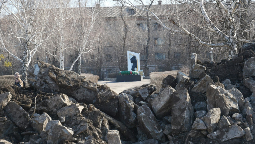 В Луганске начали обновление сквера имени 9 Мая на Буревестнике