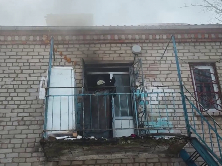 В Луганске загорелось здание действующего противотуберкулезного диспансера