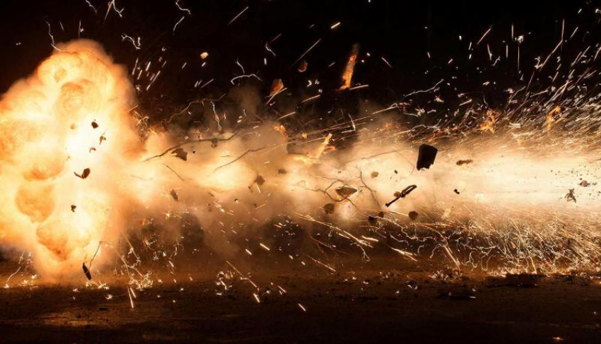 Возле Луганска уничтожают боеприпасы