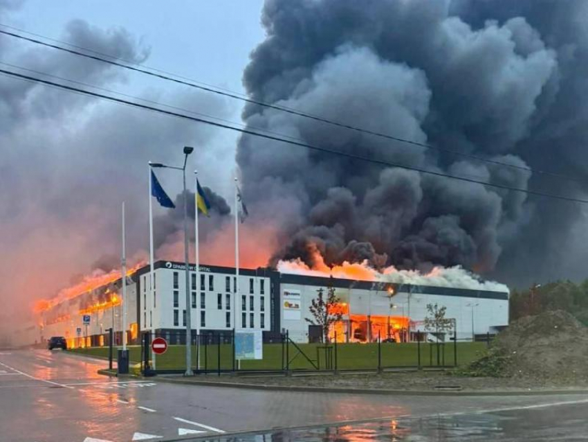 Львов пылает после утренней атаки: ВКС России разнесли заводы и энергетику Западной Украины 