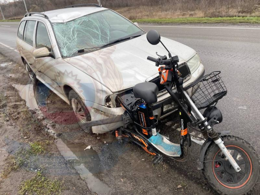В Новоайдаре ЛНР при аварии погибла женщина-водитель электровелосипеда