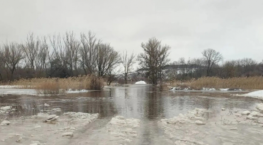 Десятки сел ЛНР оказались отрезаны из-за подтопленных мостов