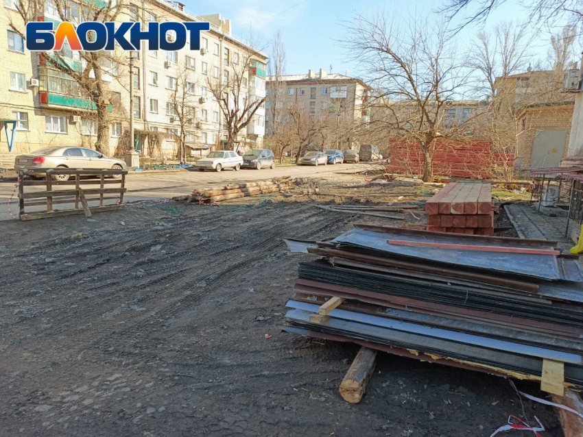 На крыше спорткомплекса «Олимп-спорт» в Луганске начались ремонтные работы