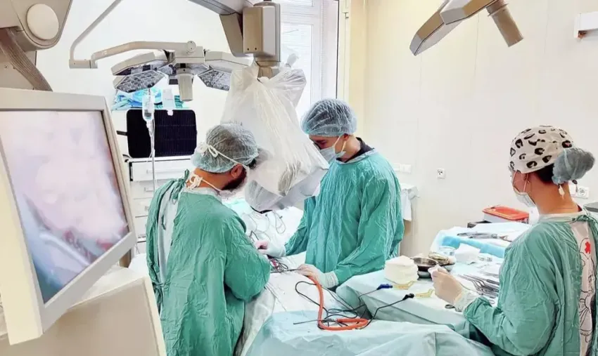 Врачи клиники Рошаля спасли луганского младенца с опухолью мозга