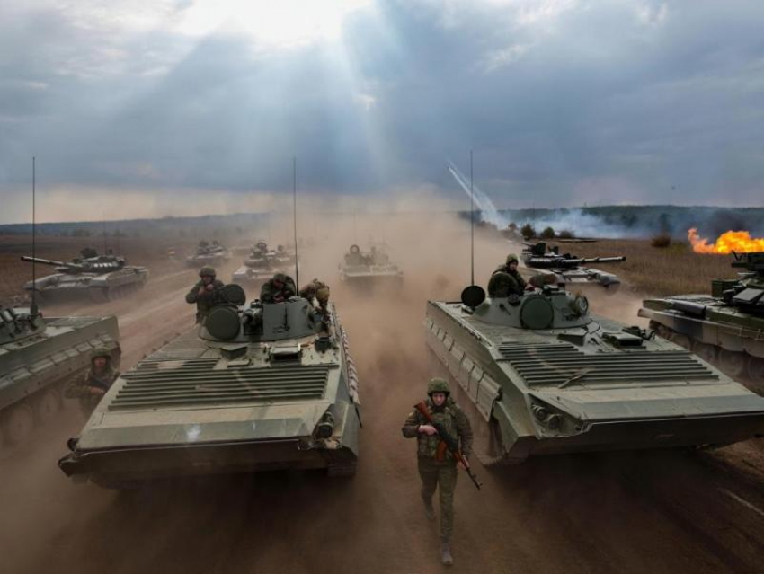 Новости СВО: сотня дронов ВСУ над Севастополем, прорыв в Купянске и переменчивые успехи на Лиманском фронте