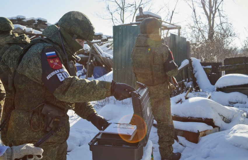 В Луганске военная полиция задержала подозреваемого в связях с ВСУ во время проверки документов