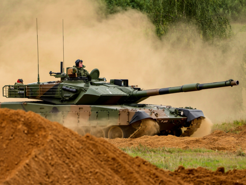 Новости СВО: уничтожение завода дальнобойных ракет НАТО и разрыв ВСУ в Кременском лесу