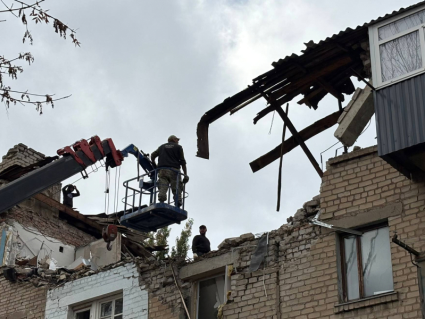 Специалисты Башкортостана помогают в ликвидации последствий взрыва в МКД Красного Луча ЛНР