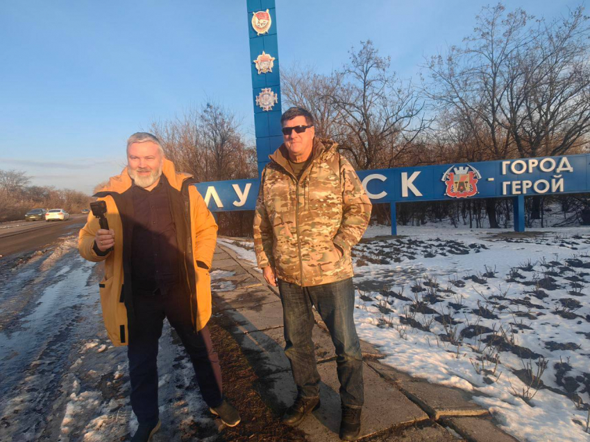 Известный военный эксперт из США Скотт Риттер впервые приехал в Луганск