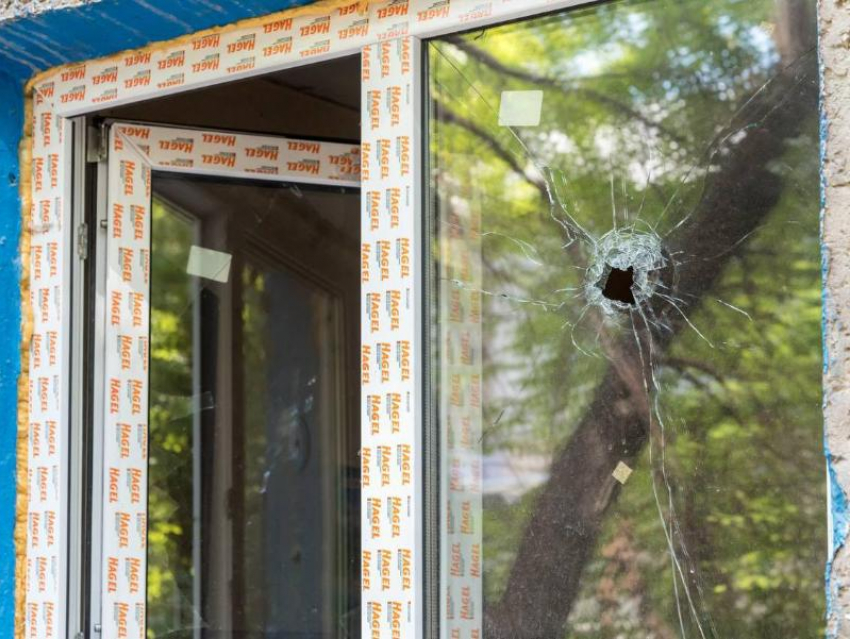 При обстреле ВСУ в Юбилейном ЛНР повреждены 26 домов: жителям обещают помочь в кратчайшие сроки 