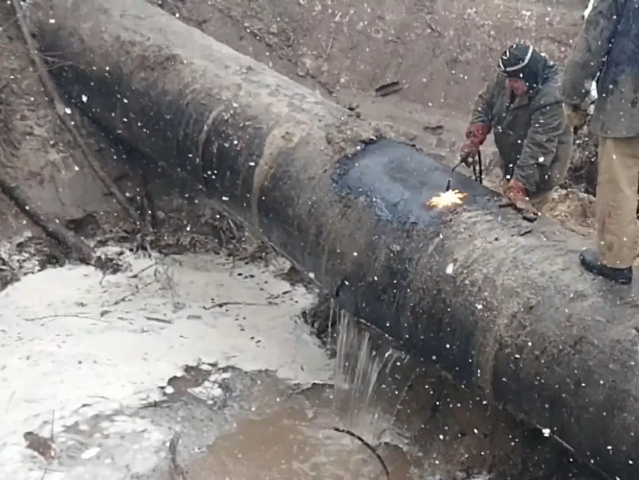 В ЛНР ликвидируют последствия аварии на Свердловском водоводе